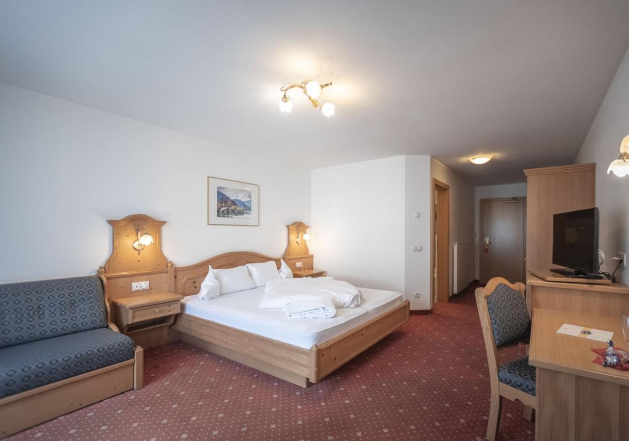 Hotel Garni Schneider Lutago Esterno foto