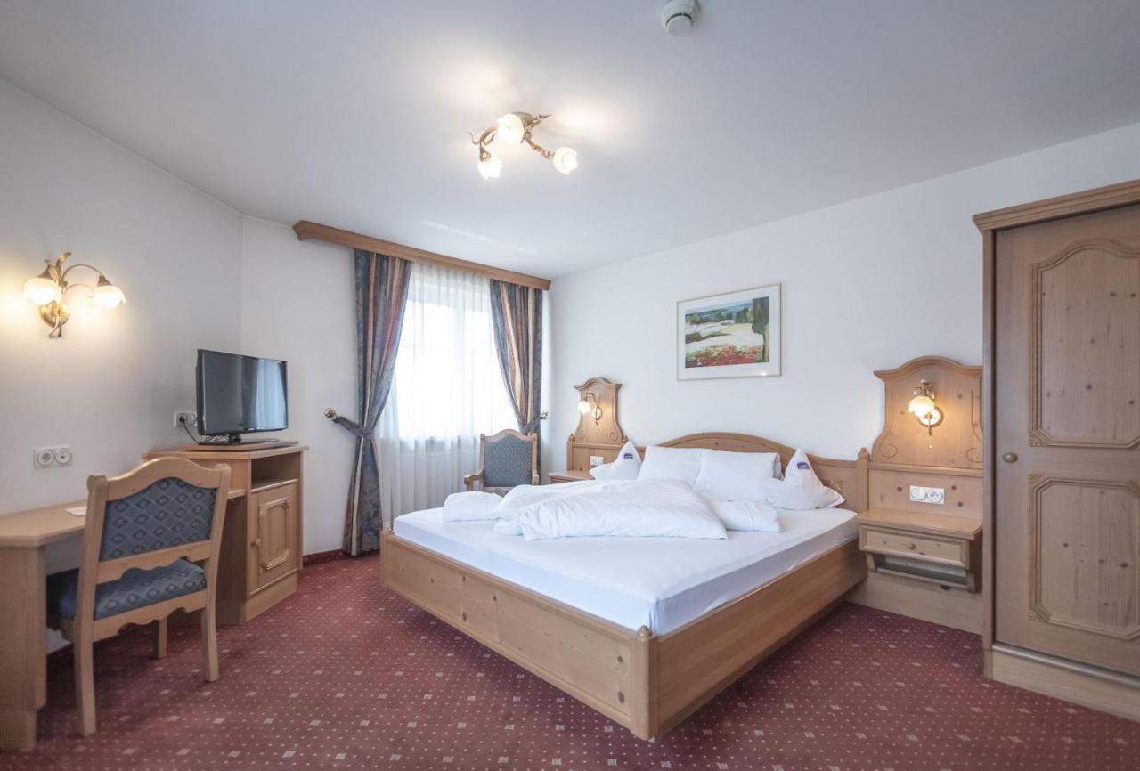 Hotel Garni Schneider Lutago Esterno foto